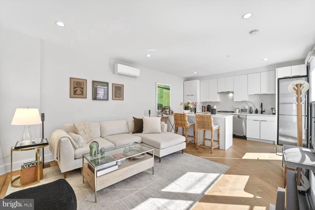 Photo of 1225 11th Street NW #4, WASHINGTON, DC 20001 (MLS # DCDC2250286)