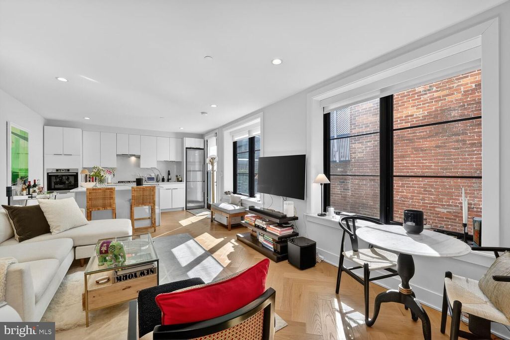 Photo of 1225 11th Street NW #4, WASHINGTON, DC 20001 (MLS # DCDC2250286)