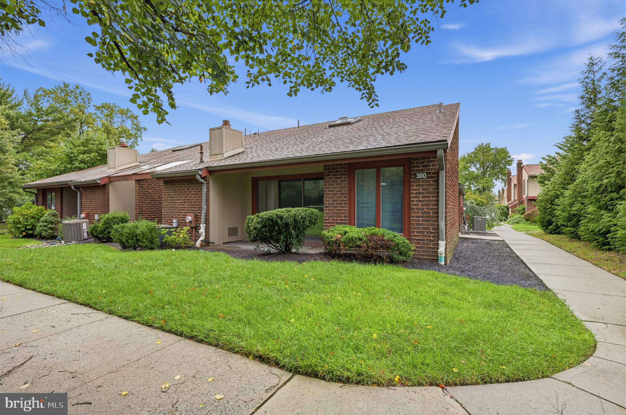 300 UXBRIDGE DRIVE