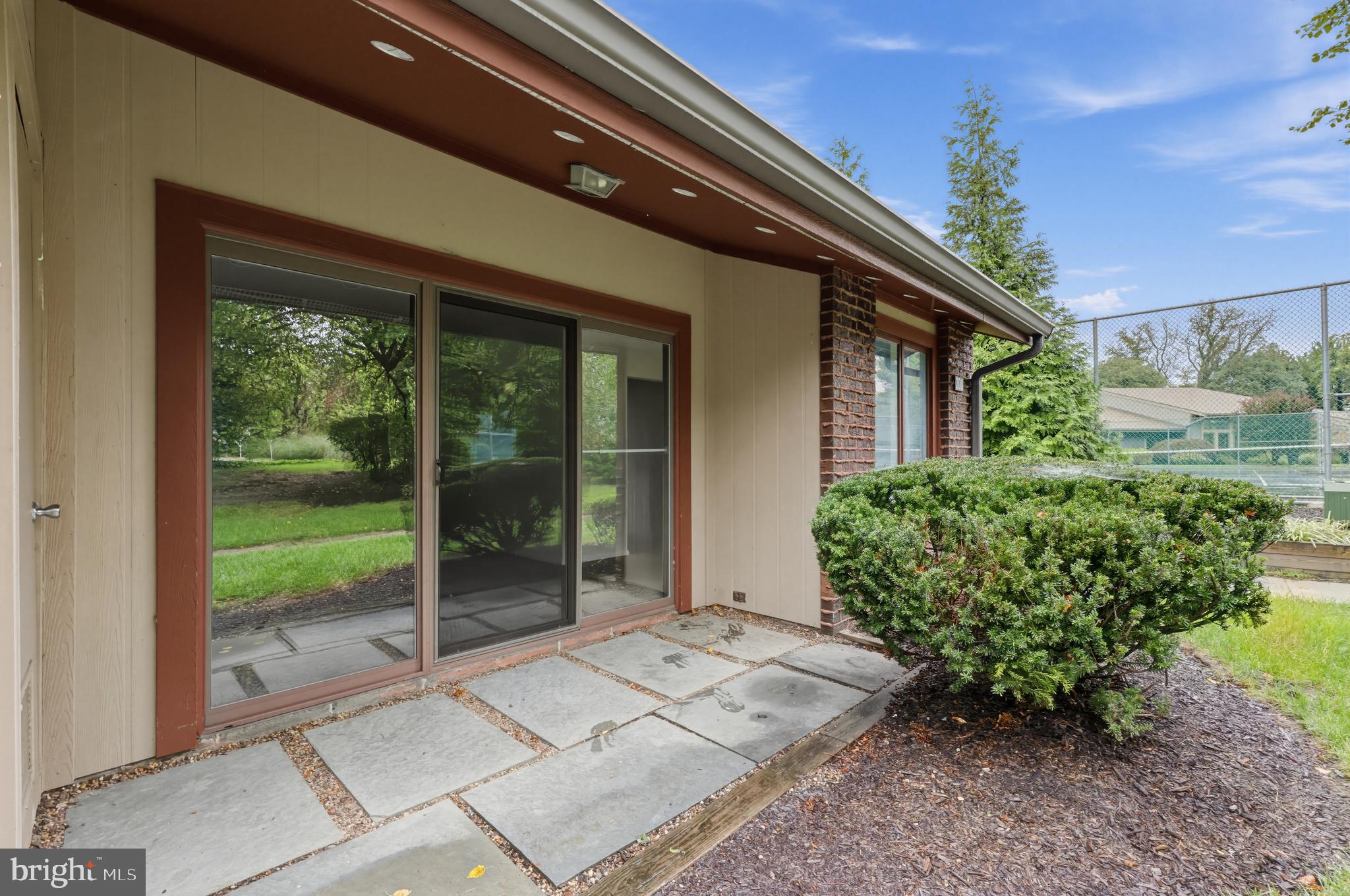 300 UXBRIDGE DRIVE