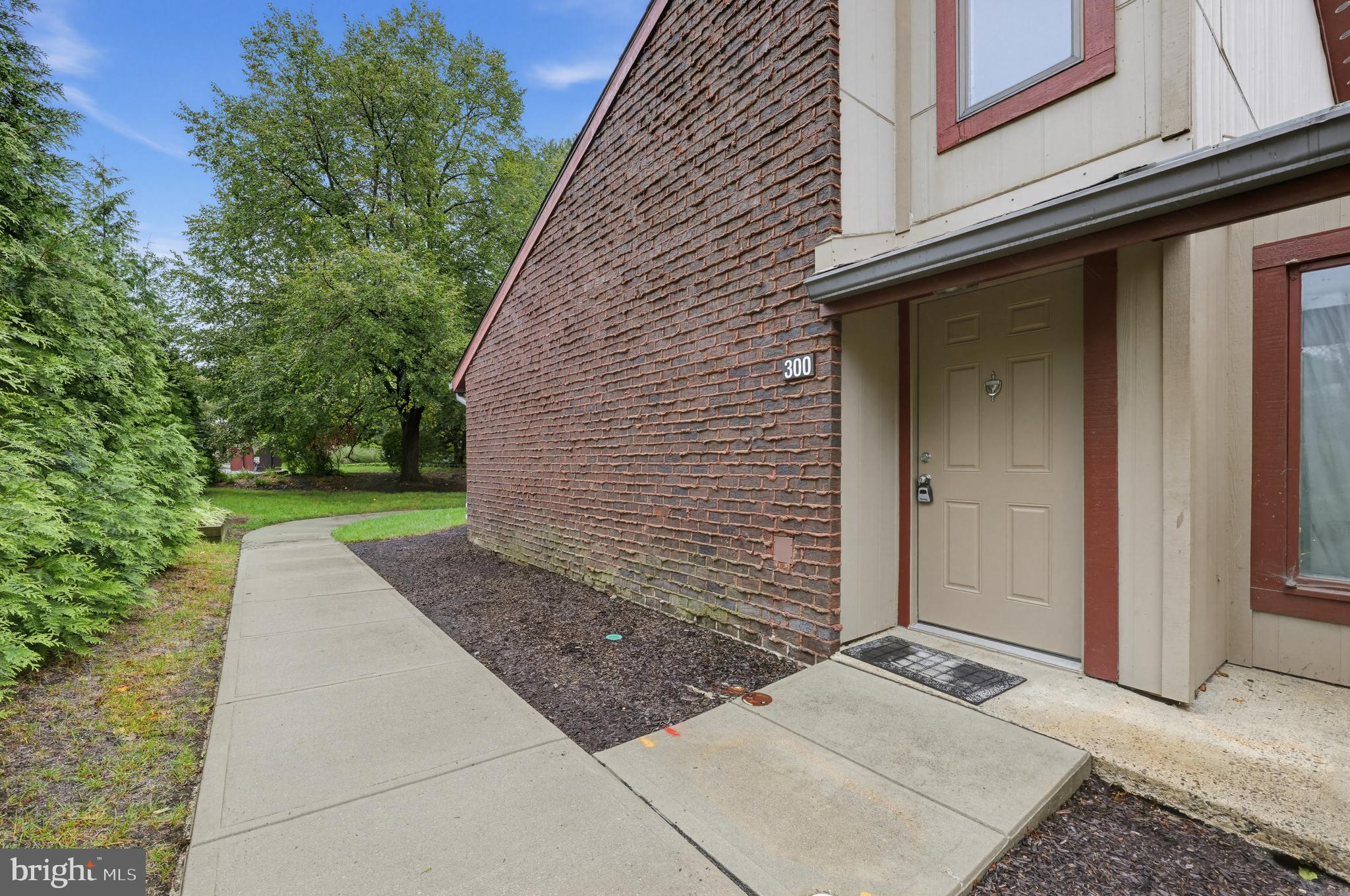 300 UXBRIDGE DRIVE