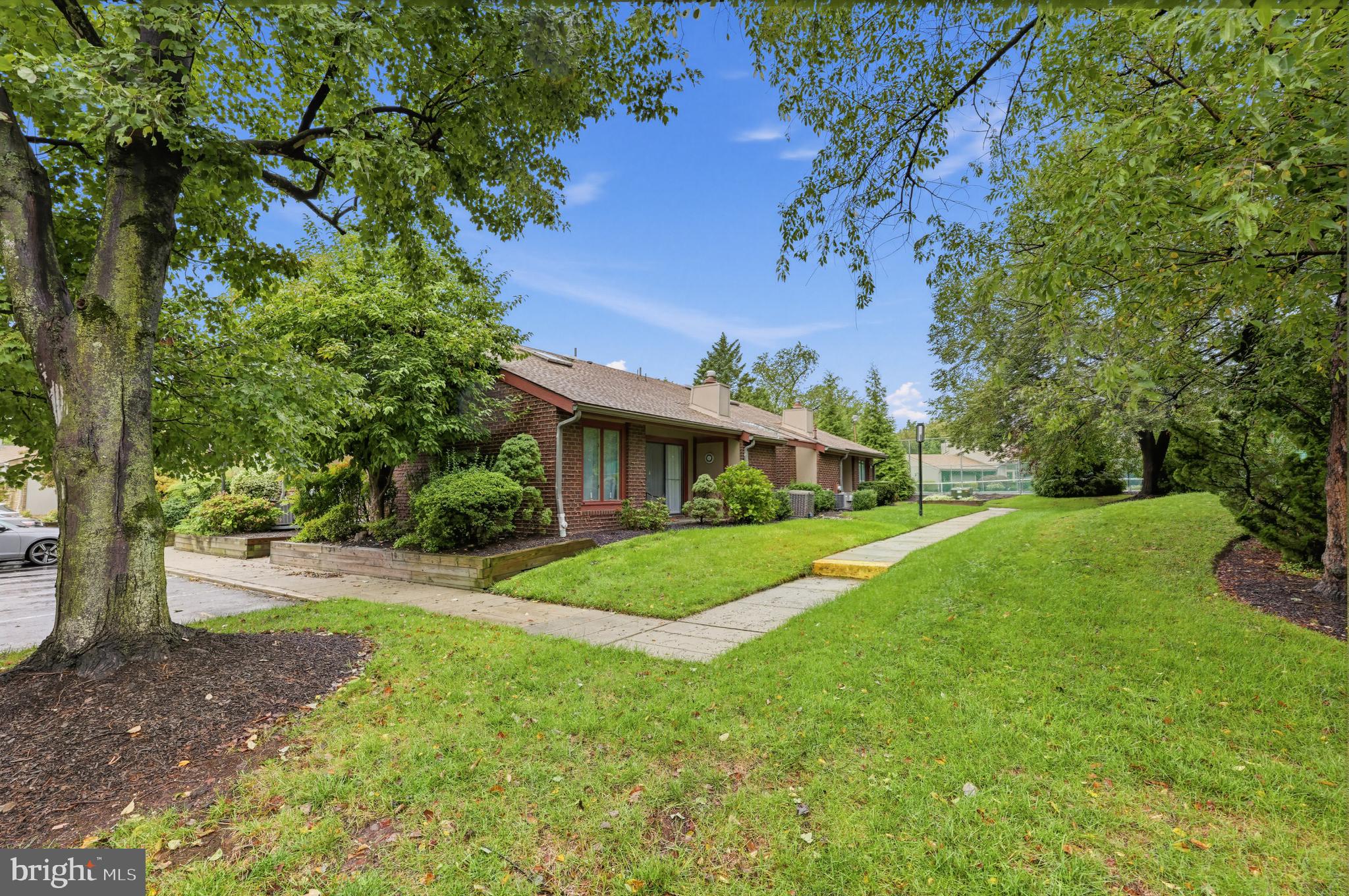 300 UXBRIDGE DRIVE