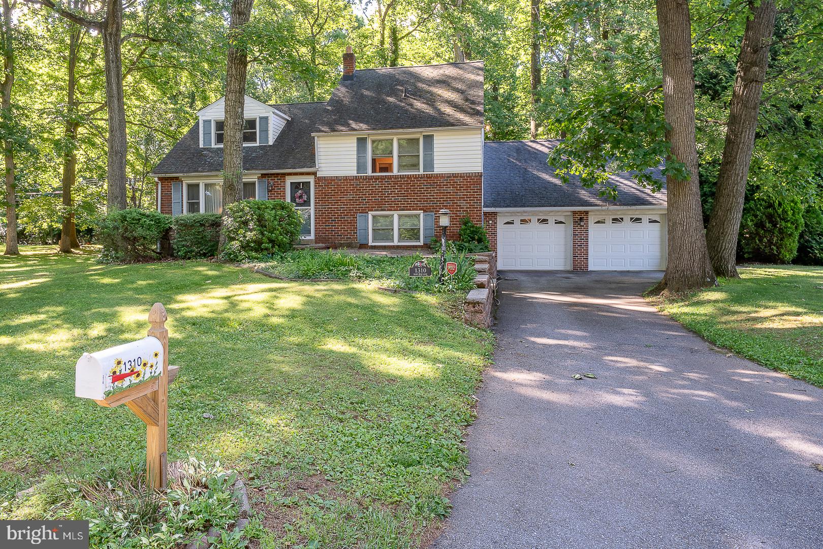 1310 MARY JANE LANE