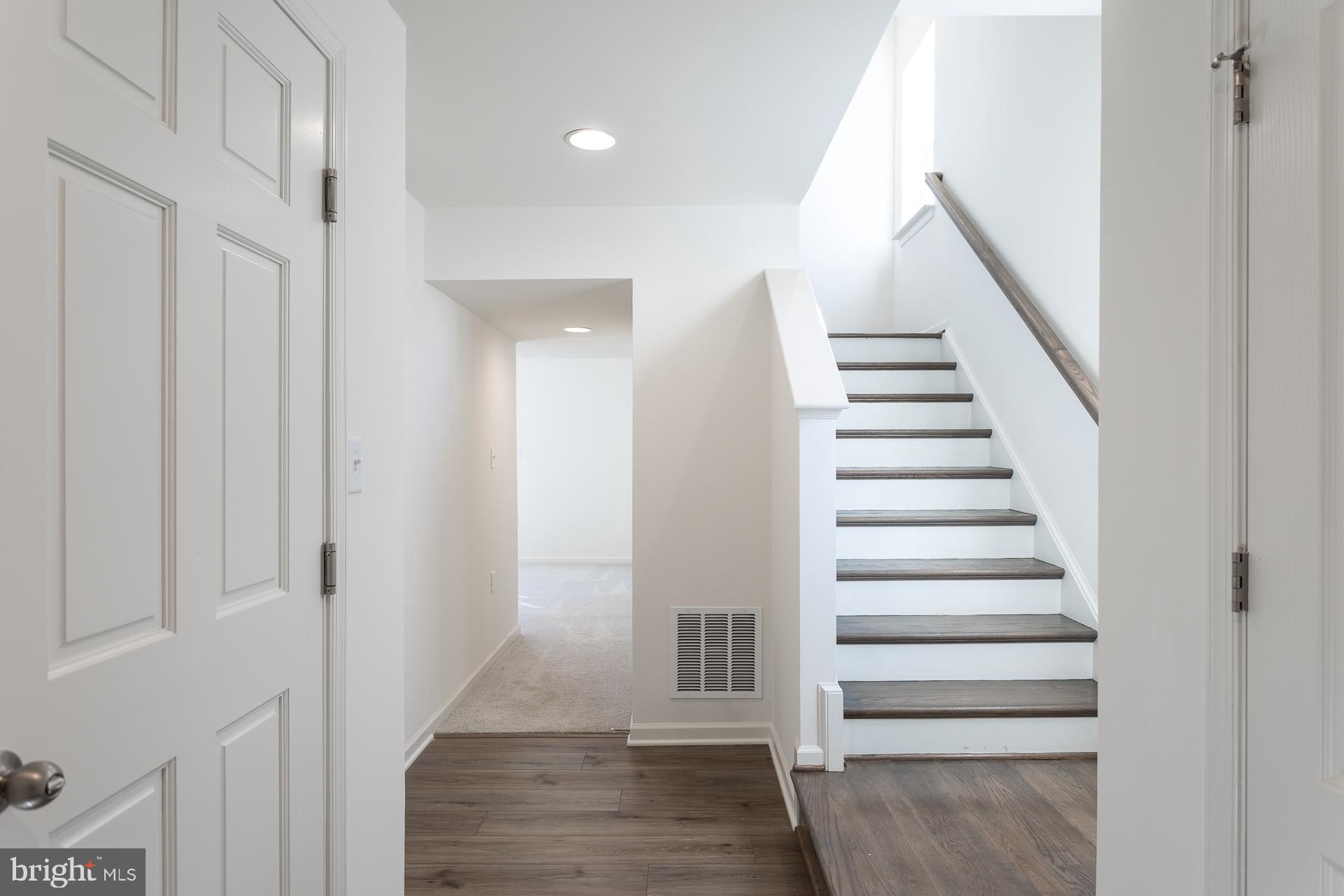 ARCHERS ROCK - Residential