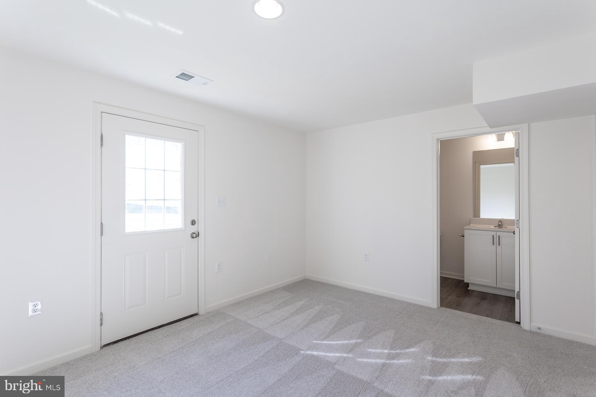 ARCHERS ROCK - Residential