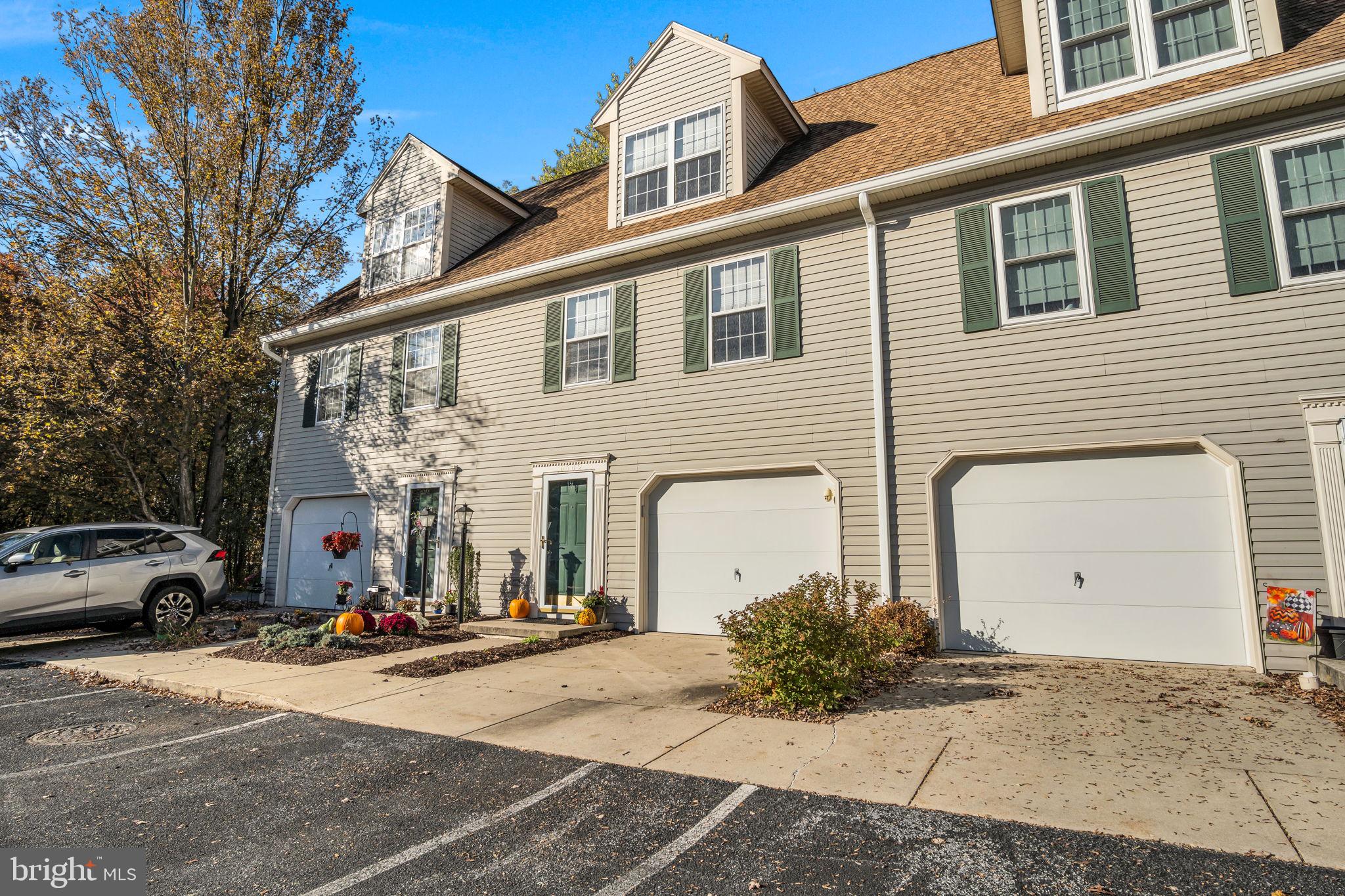 DARLINGTON VILLAGE - Residential