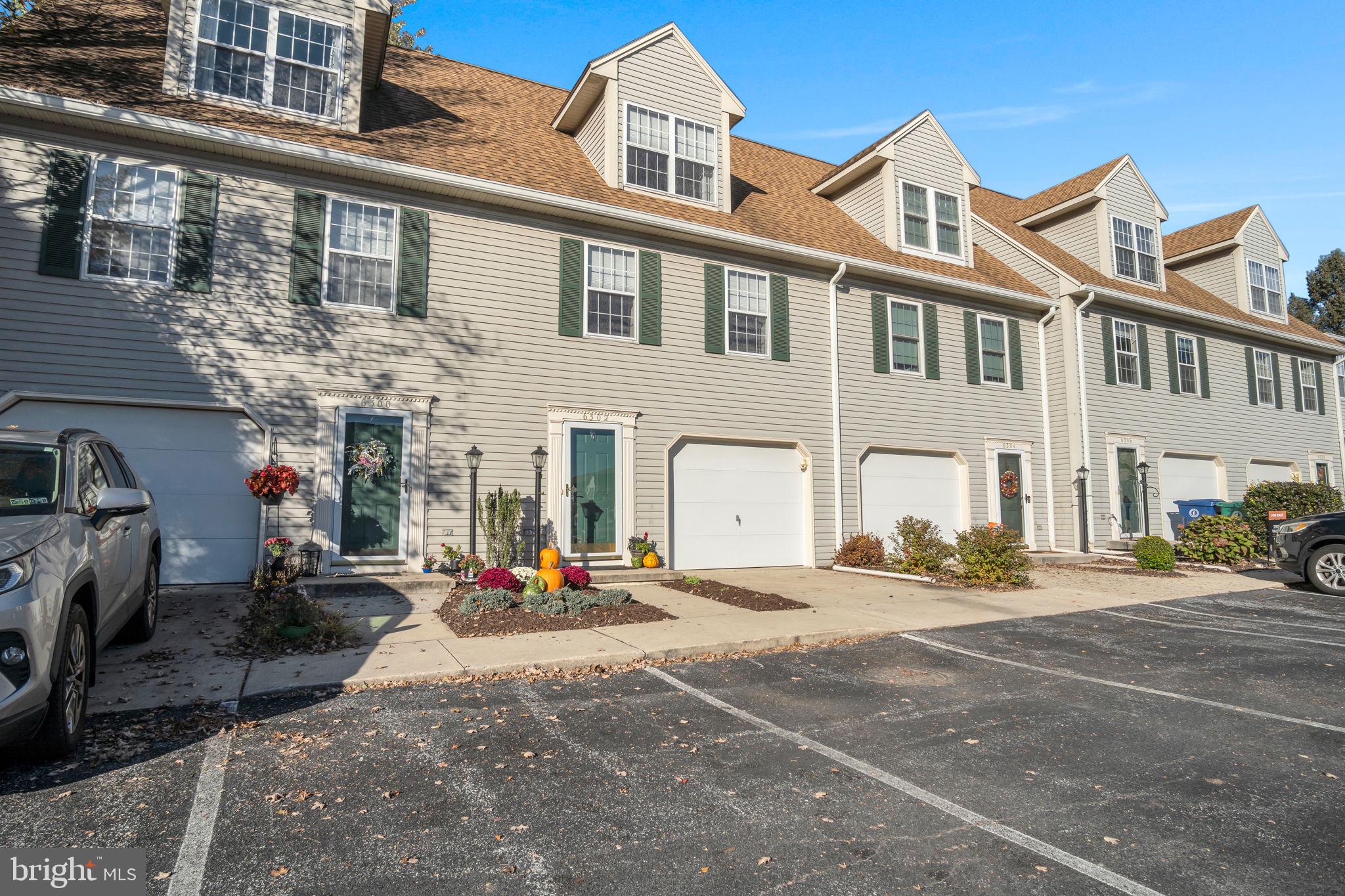 DARLINGTON VILLAGE - Residential