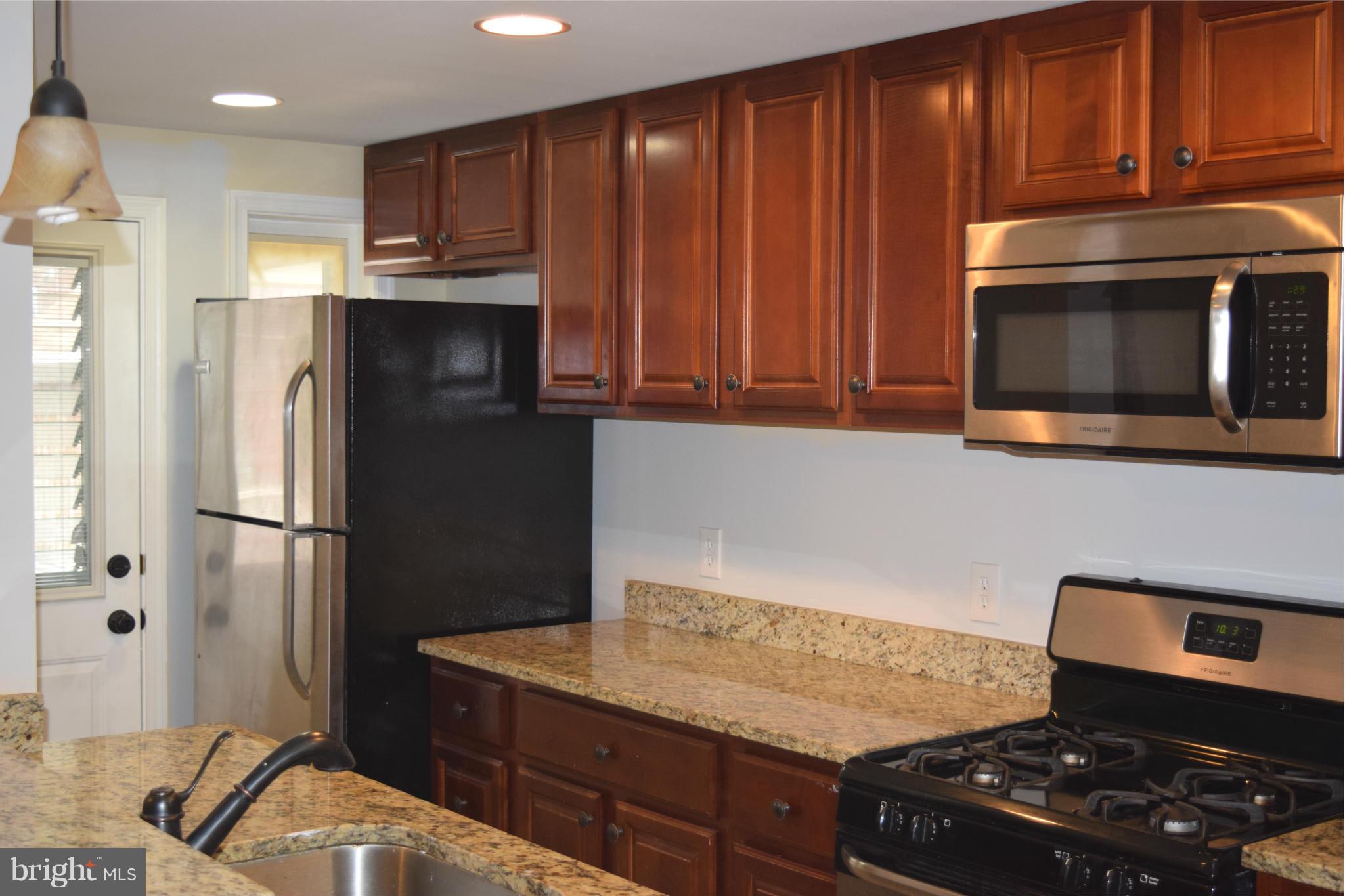 GRAY MANOR HOMES - Residential Lease