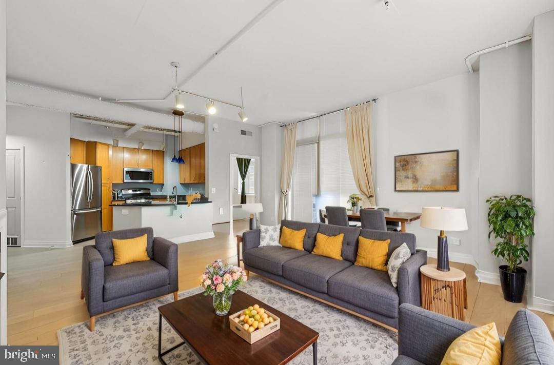 ELAN AT EAST MARKET - Residential