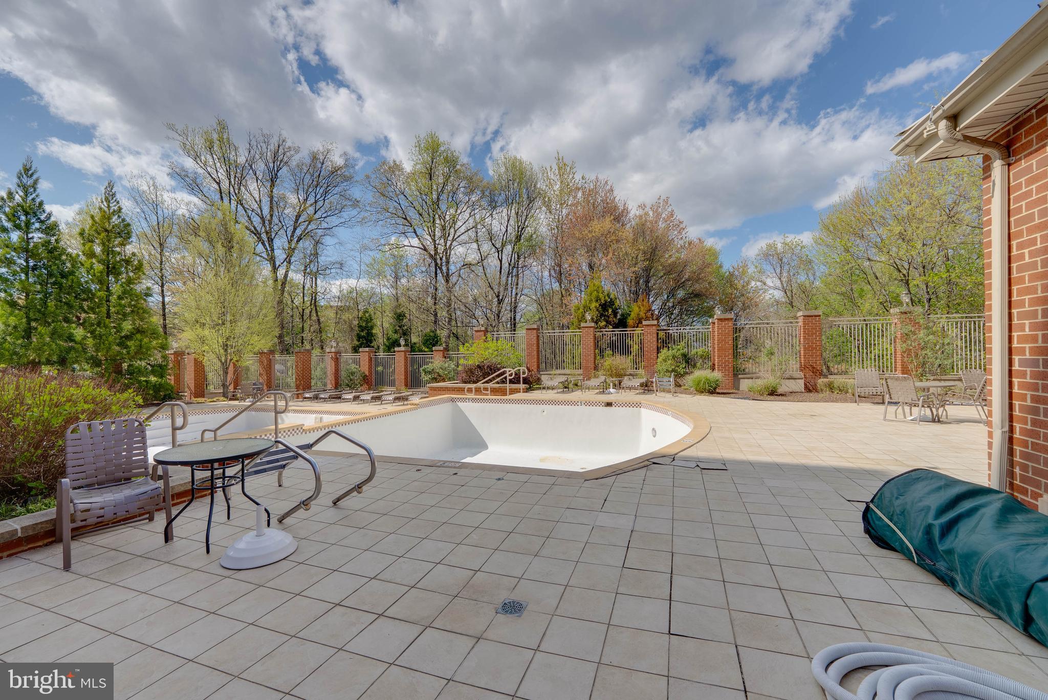 ELAN AT EAST MARKET - Residential