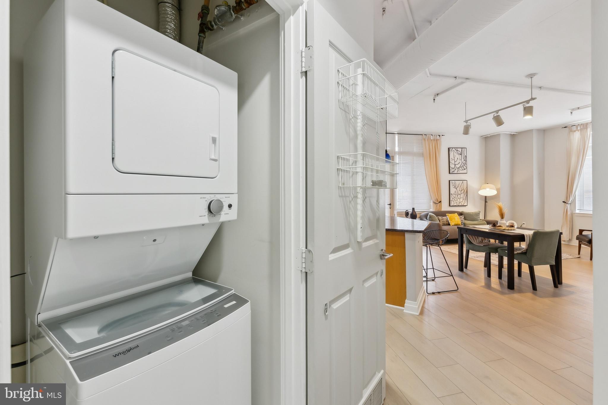 ELAN AT EAST MARKET - Residential