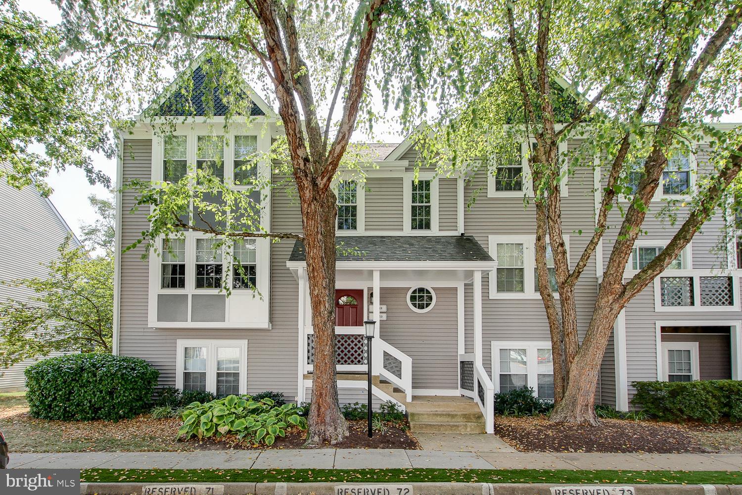 GRAYS POINTE - Residential