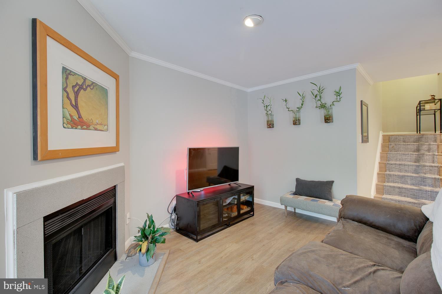 GRAYS POINTE - Residential