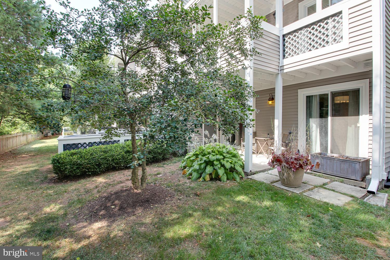 GRAYS POINTE - Residential