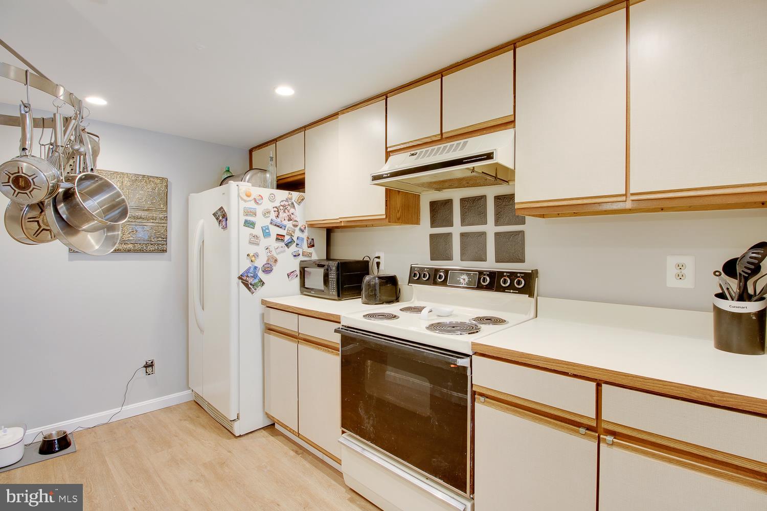 GRAYS POINTE - Residential