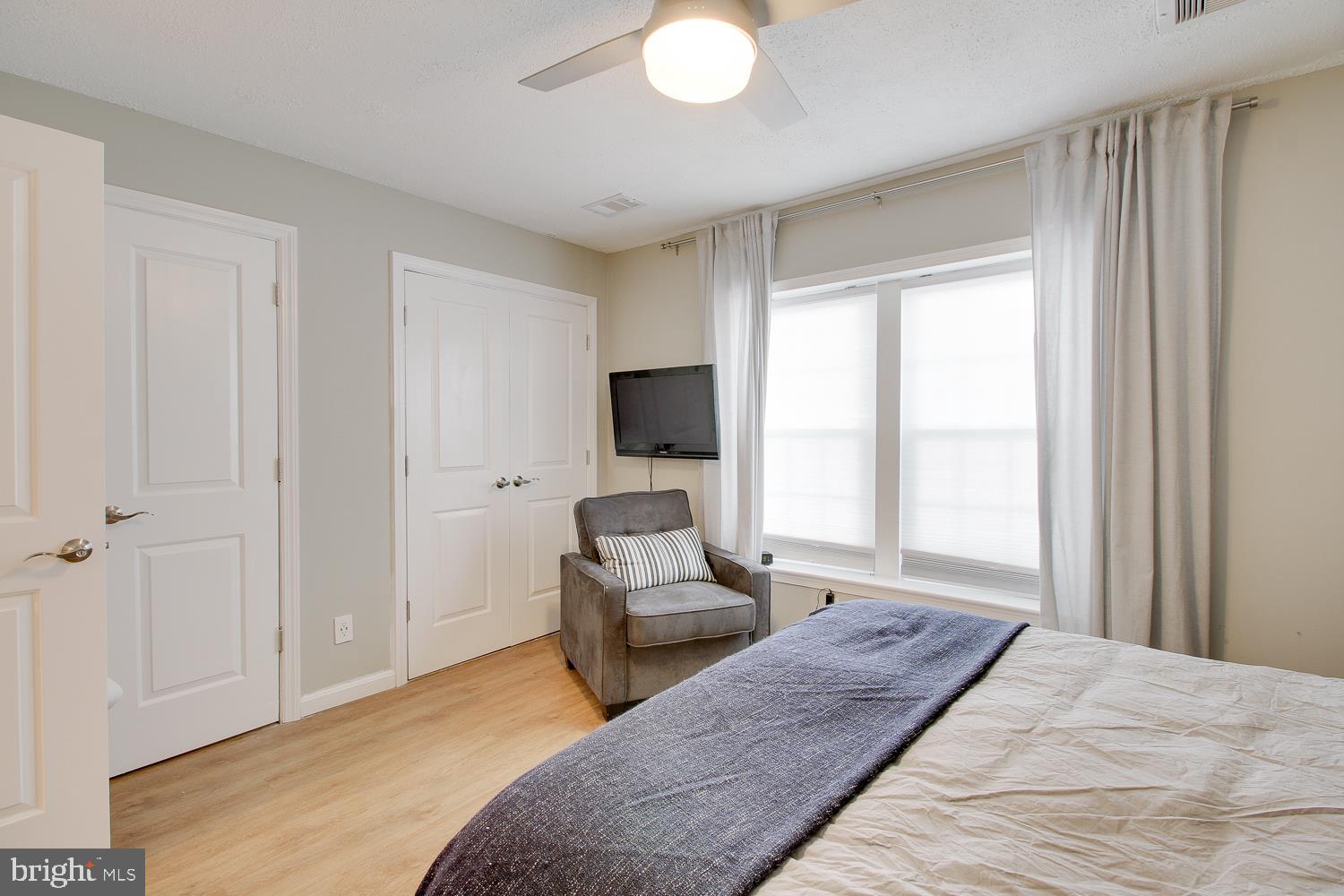 GRAYS POINTE - Residential