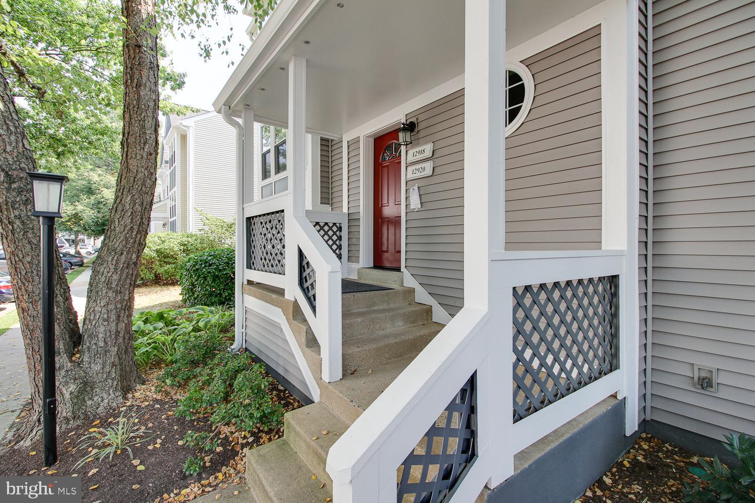 GRAYS POINTE - Residential