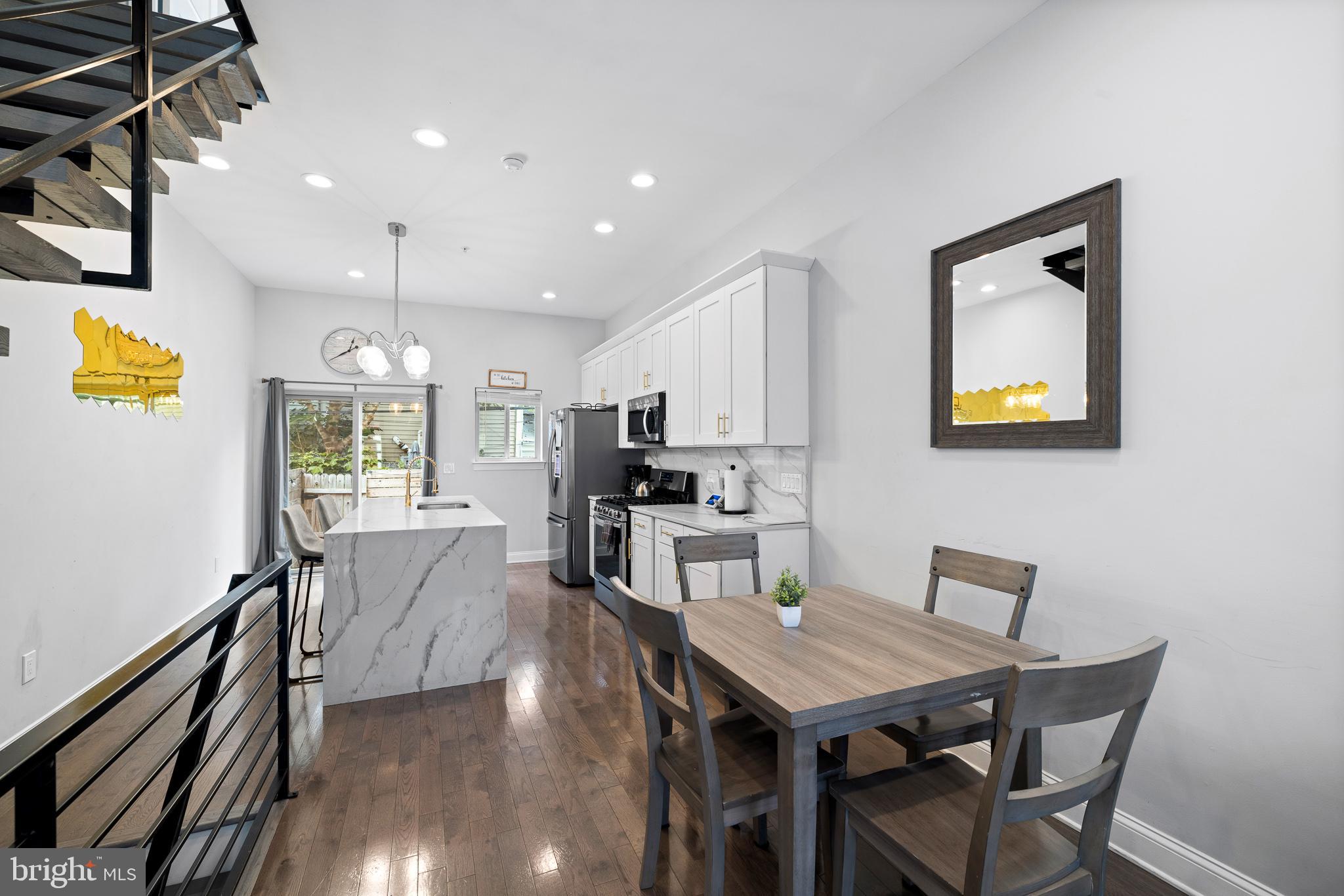 POINT BREEZE - Residential