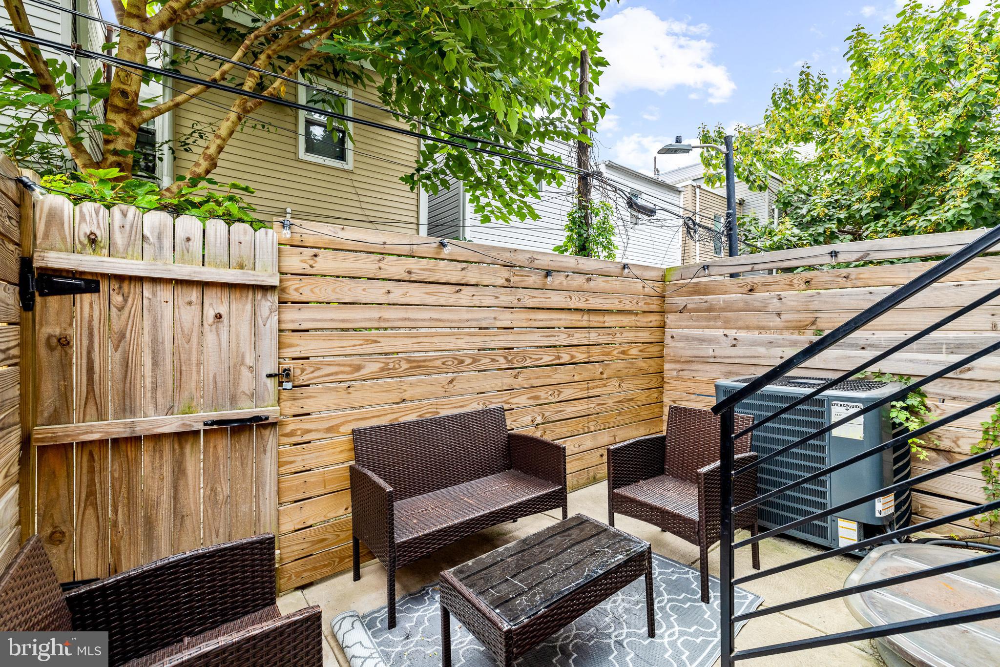 POINT BREEZE - Residential