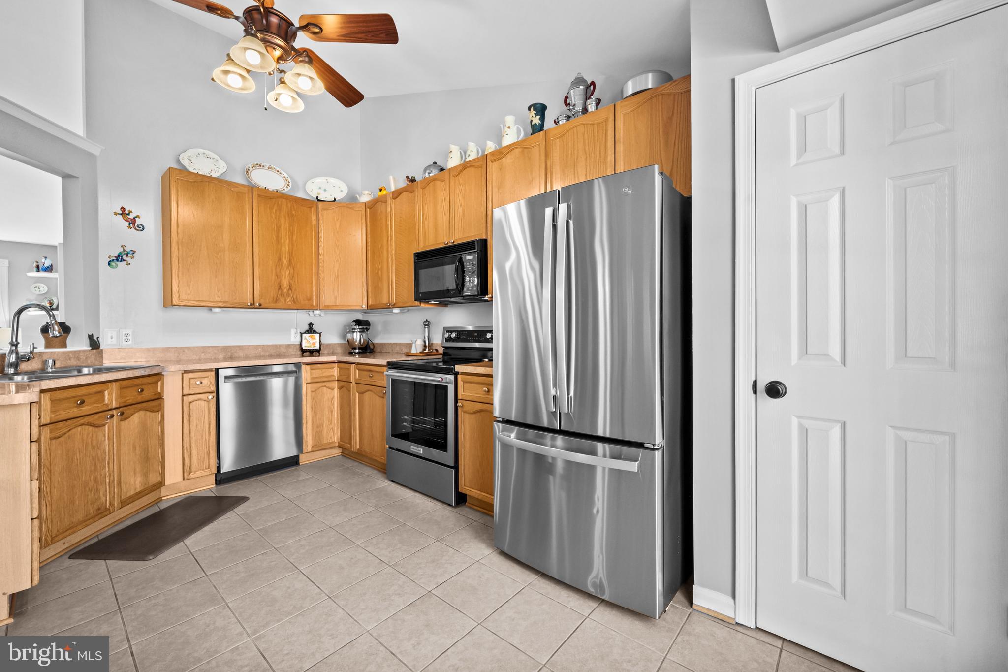 STRATFORD PLACE - Residential