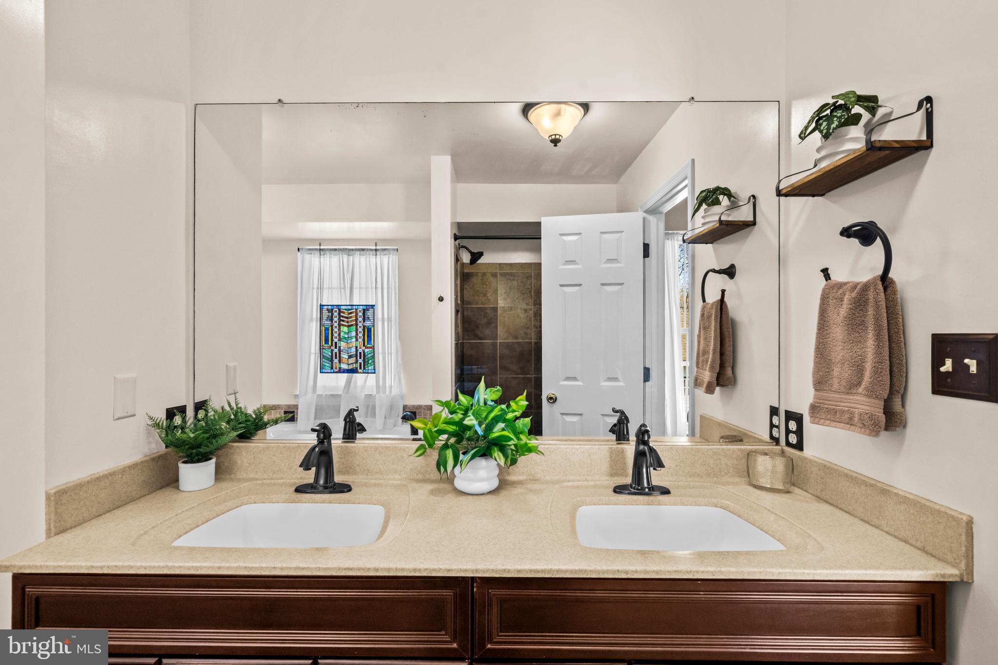 STRATFORD PLACE - Residential