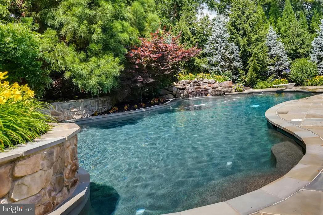 HUNT VALLEY CHASE - Residential