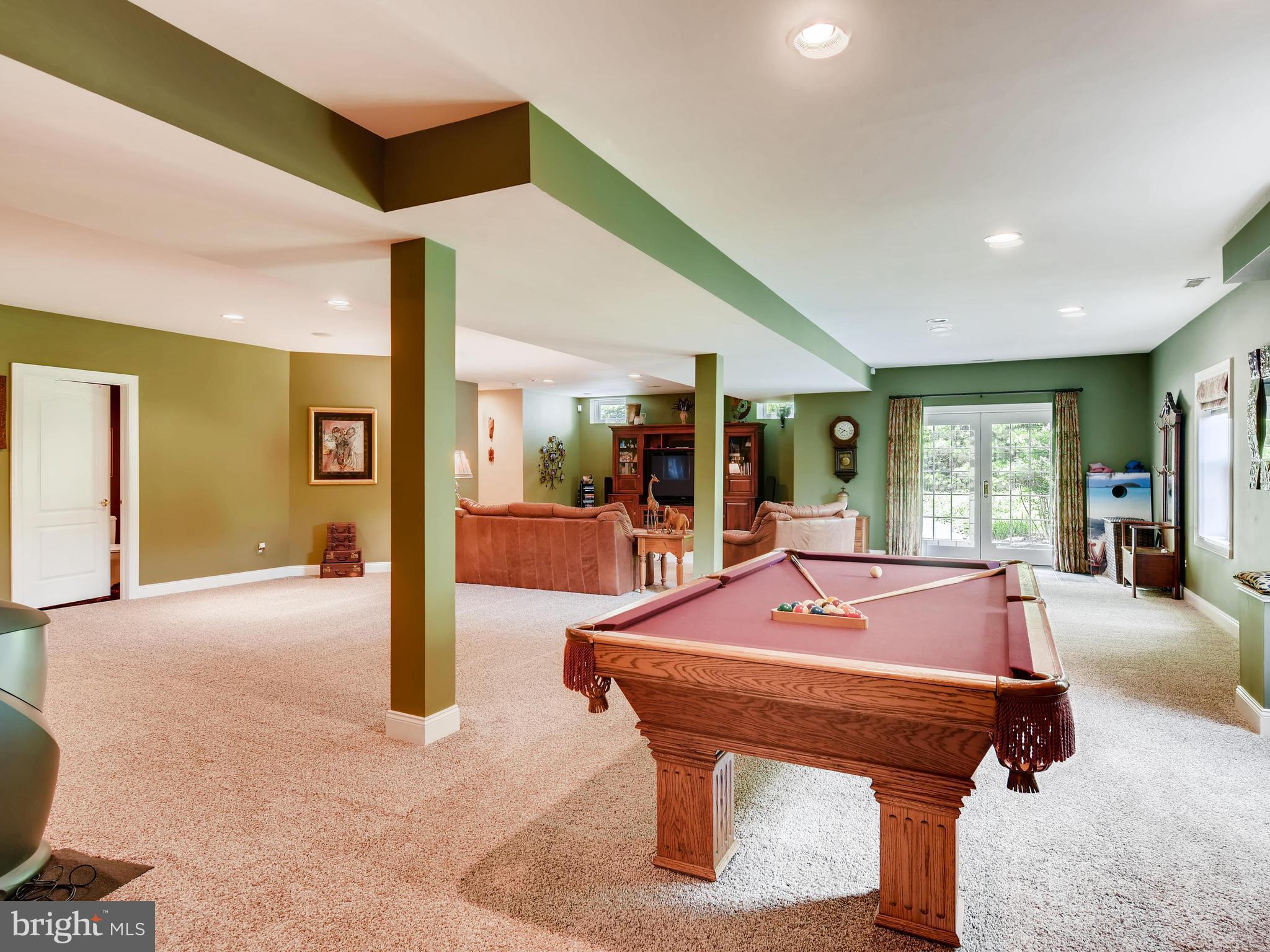 HUNT VALLEY CHASE - Residential