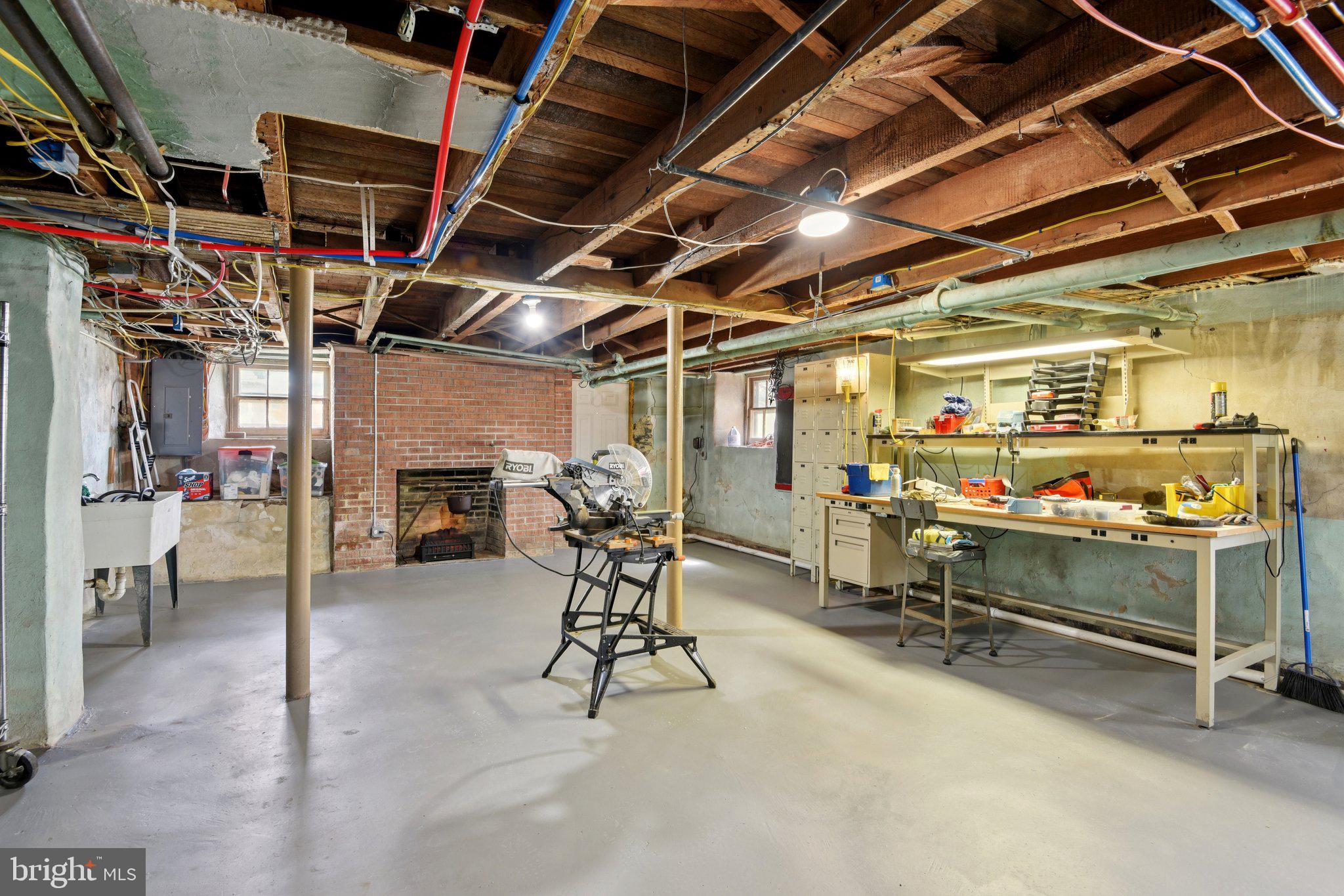 NEW WINDSOR VISTAS - Residential