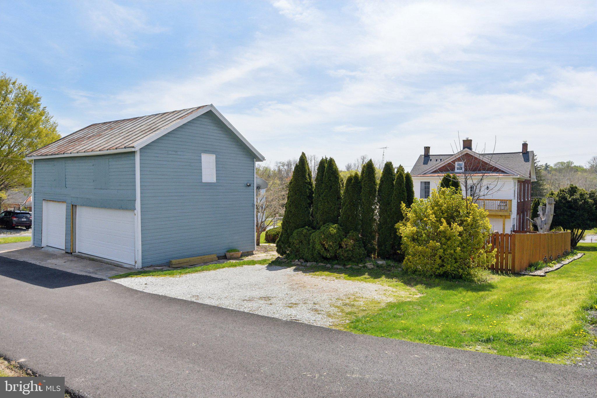 NEW WINDSOR VISTAS - Residential