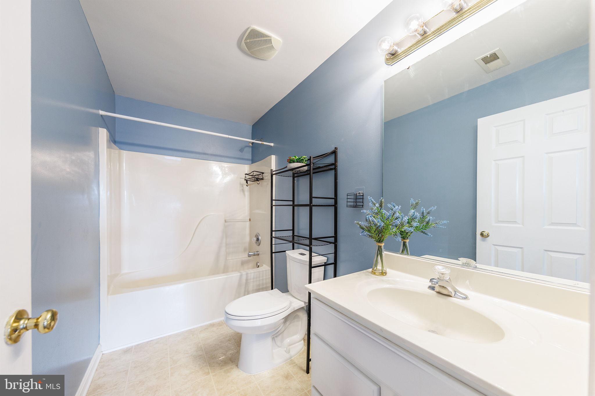 NORTH POINTE - Residential Lease