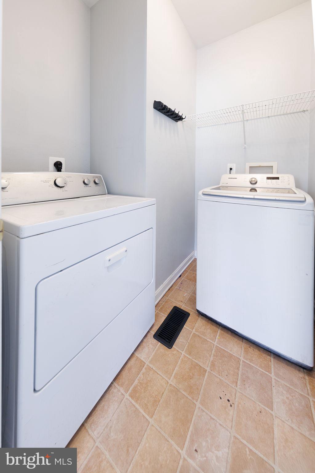 NORTH POINTE - Residential Lease