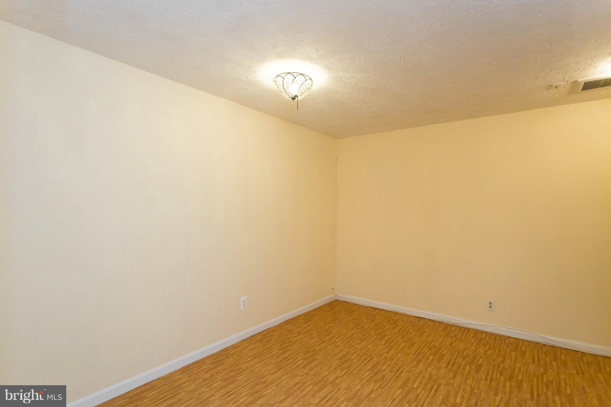 CHARLESTOWN - Residential