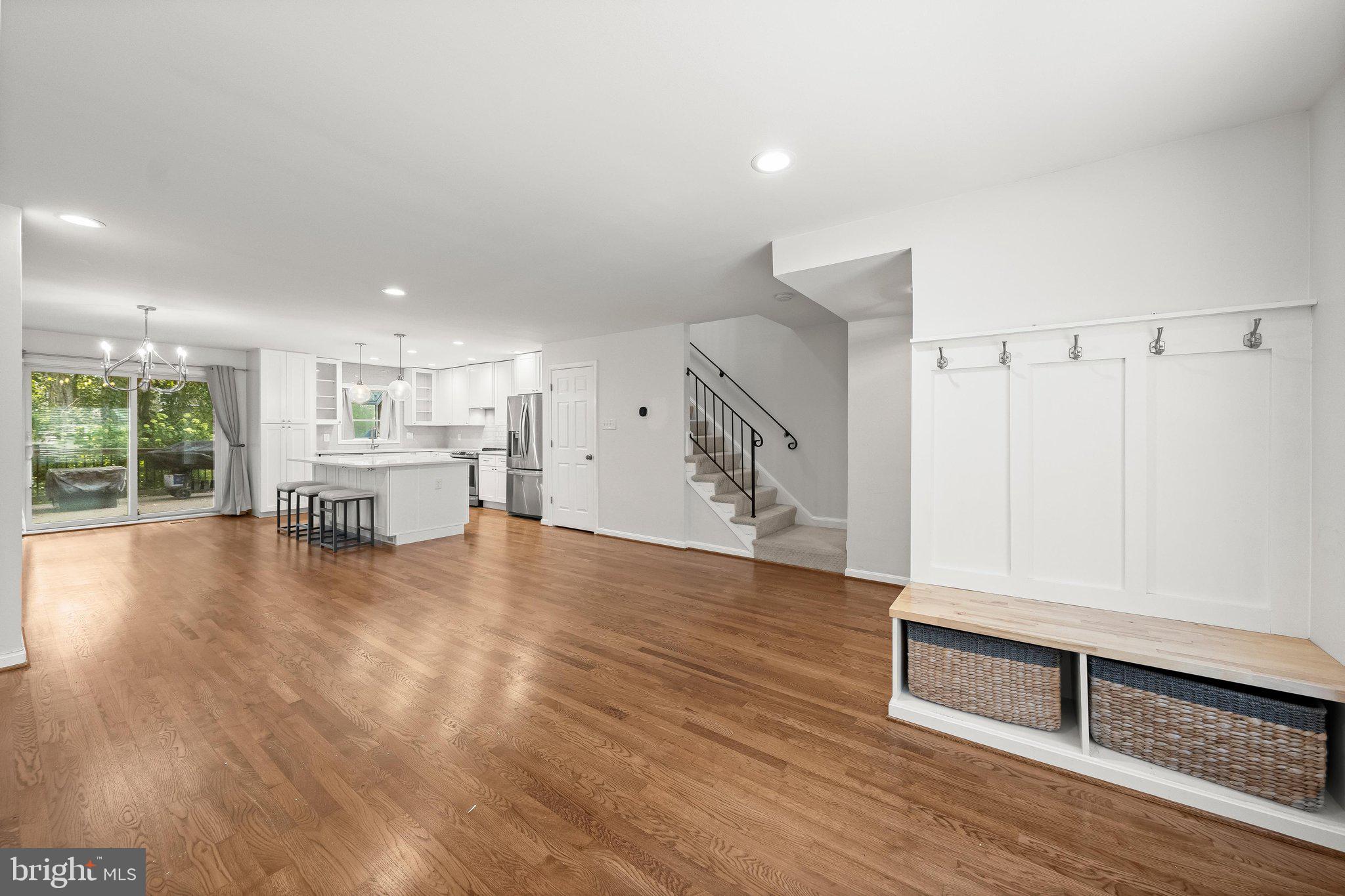 315 CENTER STREET N