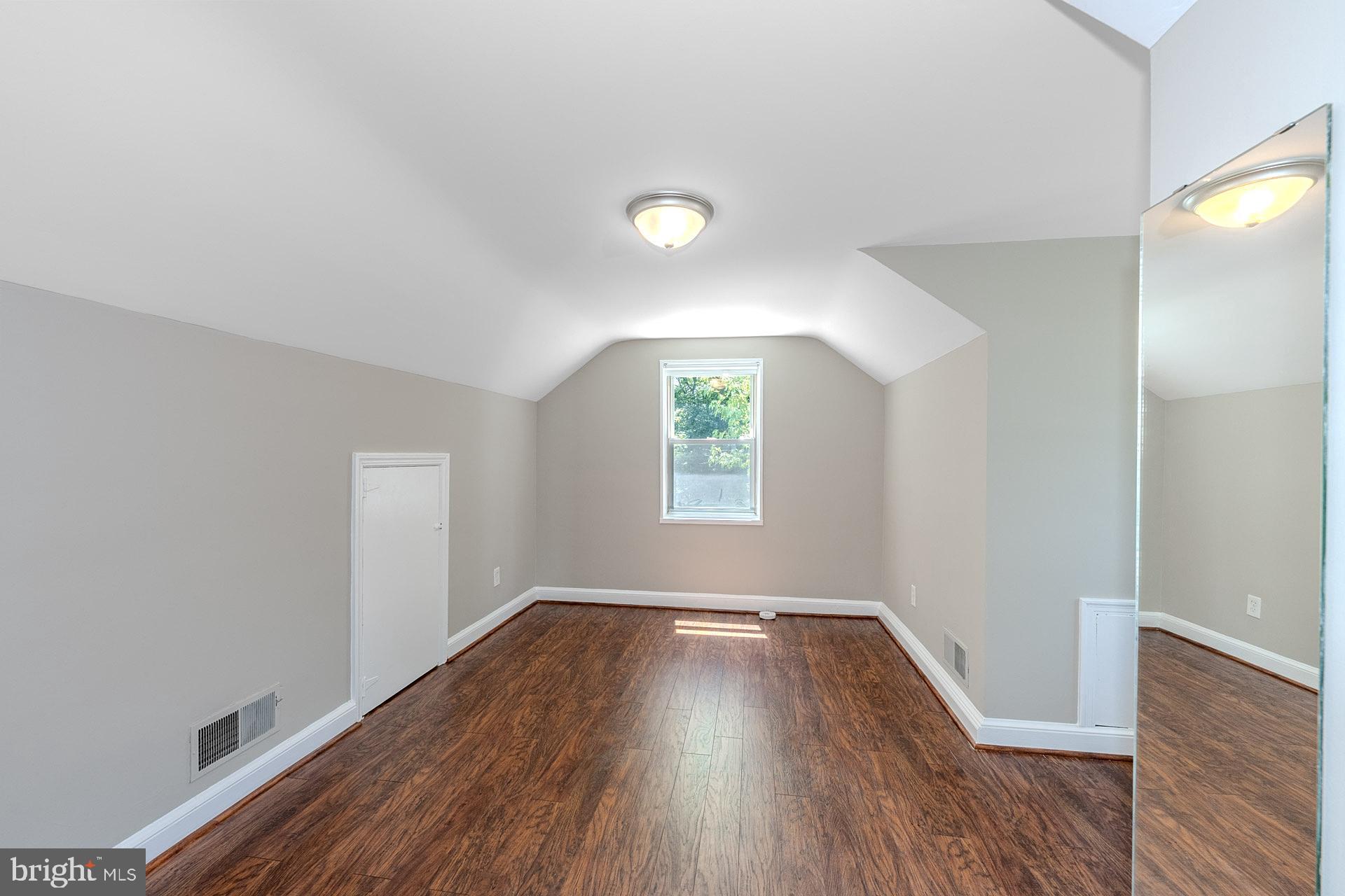 CAROLE HIGHLANDS - Residential