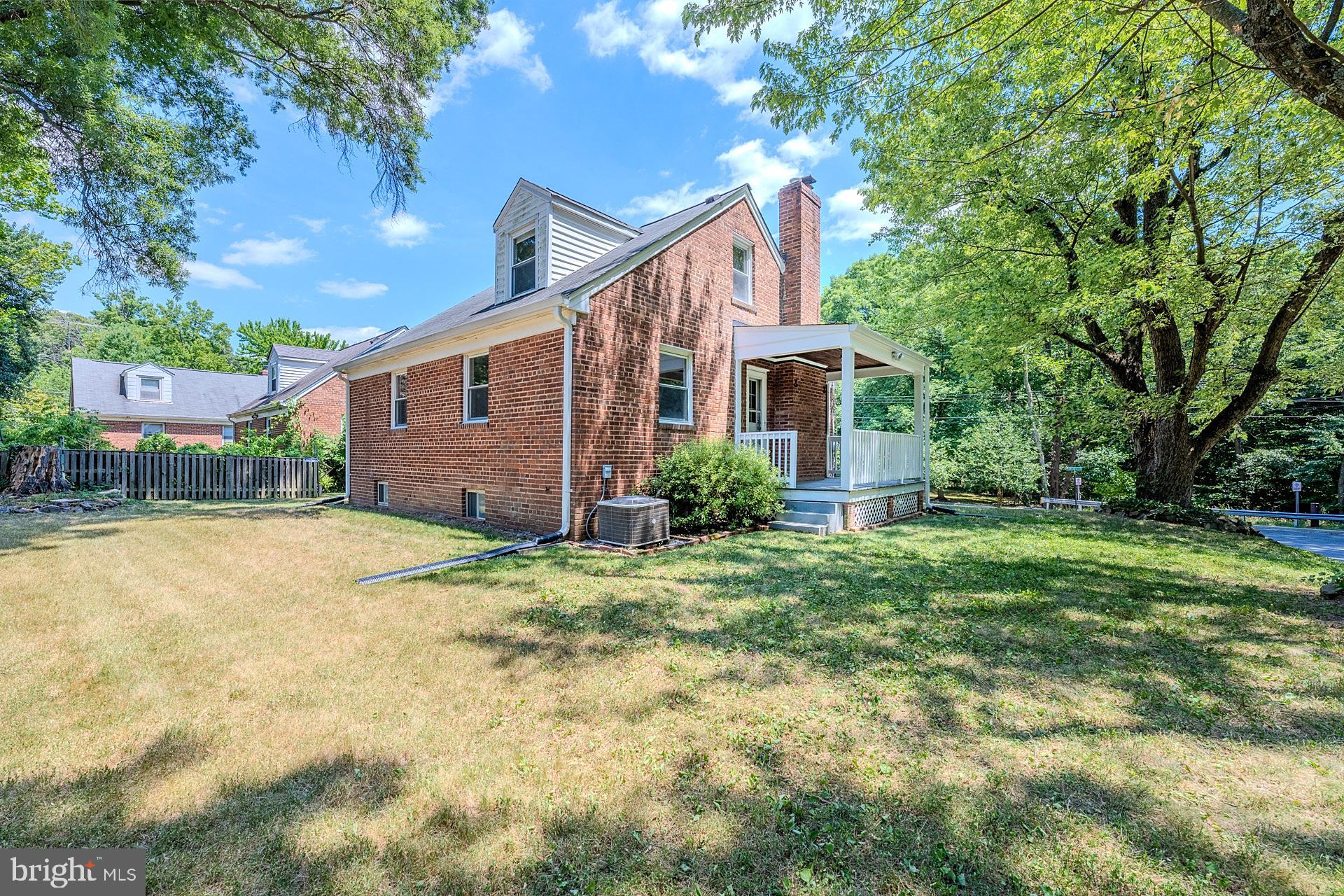 CAROLE HIGHLANDS - Residential