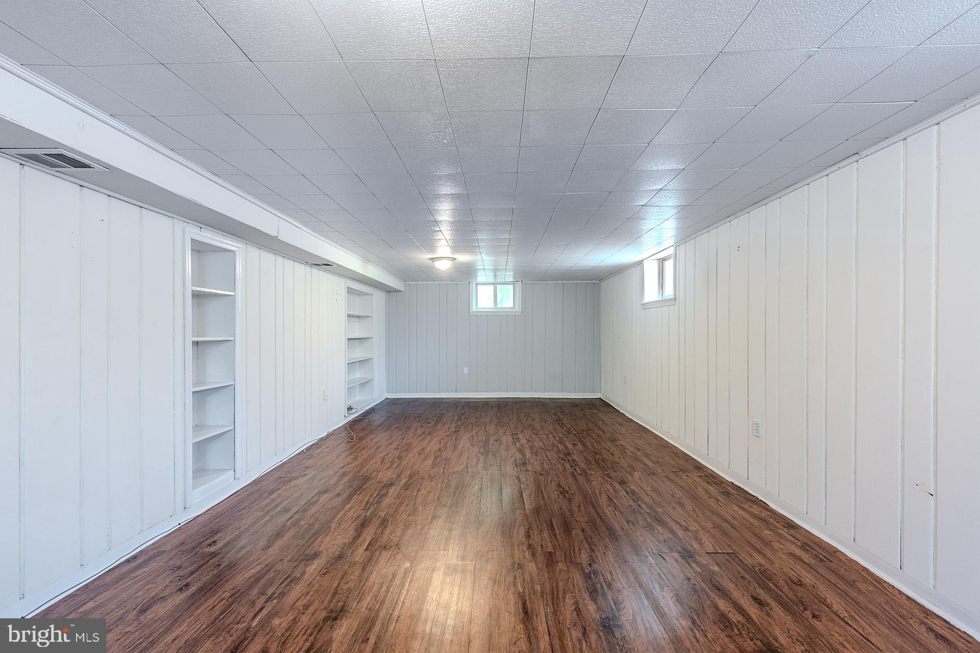 CAROLE HIGHLANDS - Residential