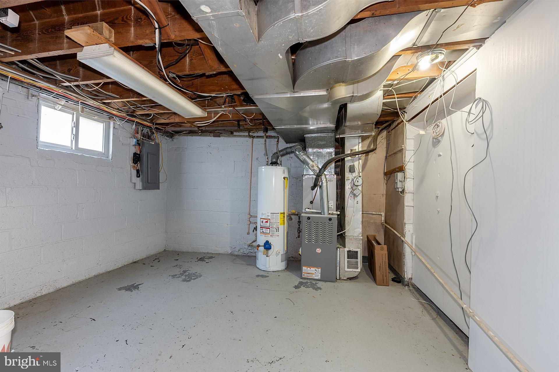 CAROLE HIGHLANDS - Residential