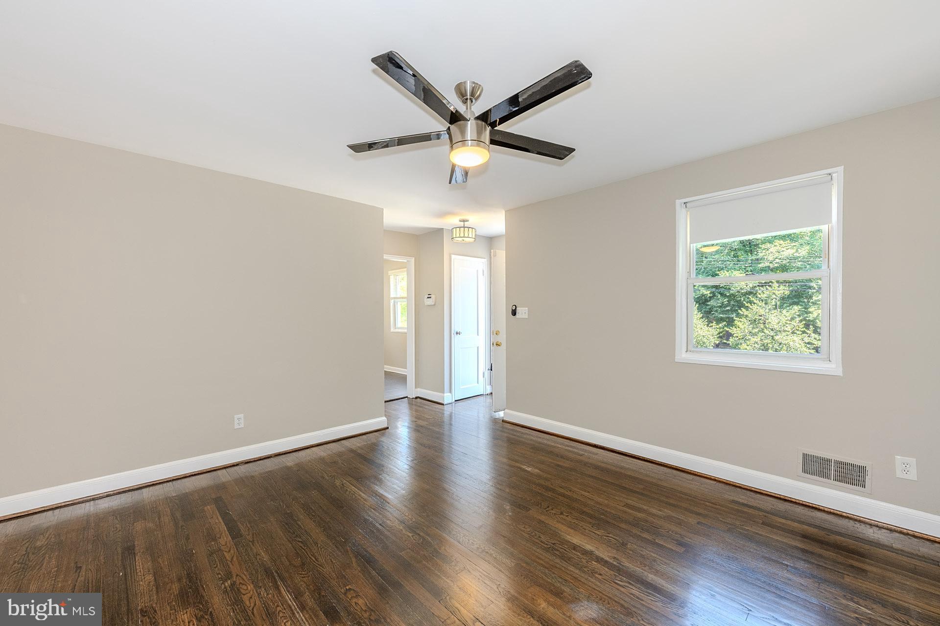 CAROLE HIGHLANDS - Residential