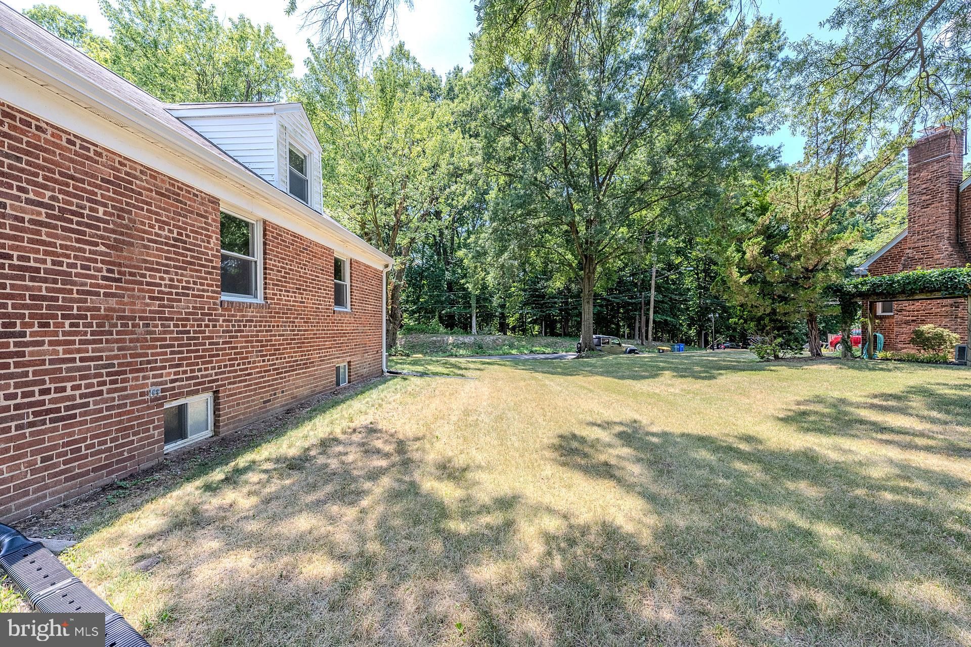 CAROLE HIGHLANDS - Residential