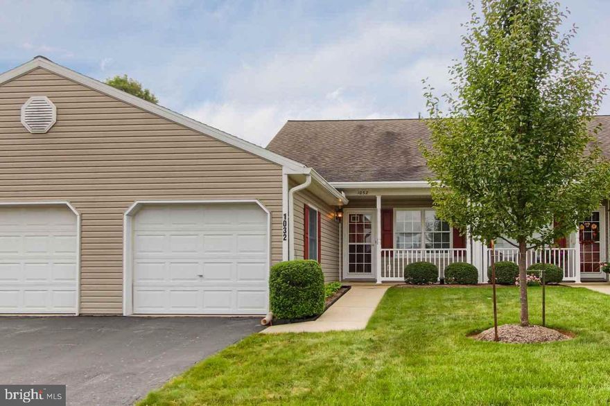 Ideal first floor living.   Extra clean unit with nice walk out patio off of second bedroom. Breakfast bar, dishwasher, washer and dryer convey.  One car garage with some shelving.  Check this one out.  Very nice and clean.  Very close to all shopping and hospitals.  Ideal!!