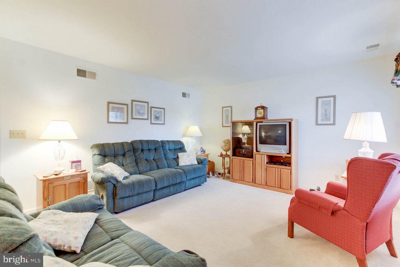 LONGSTOWN - Residential