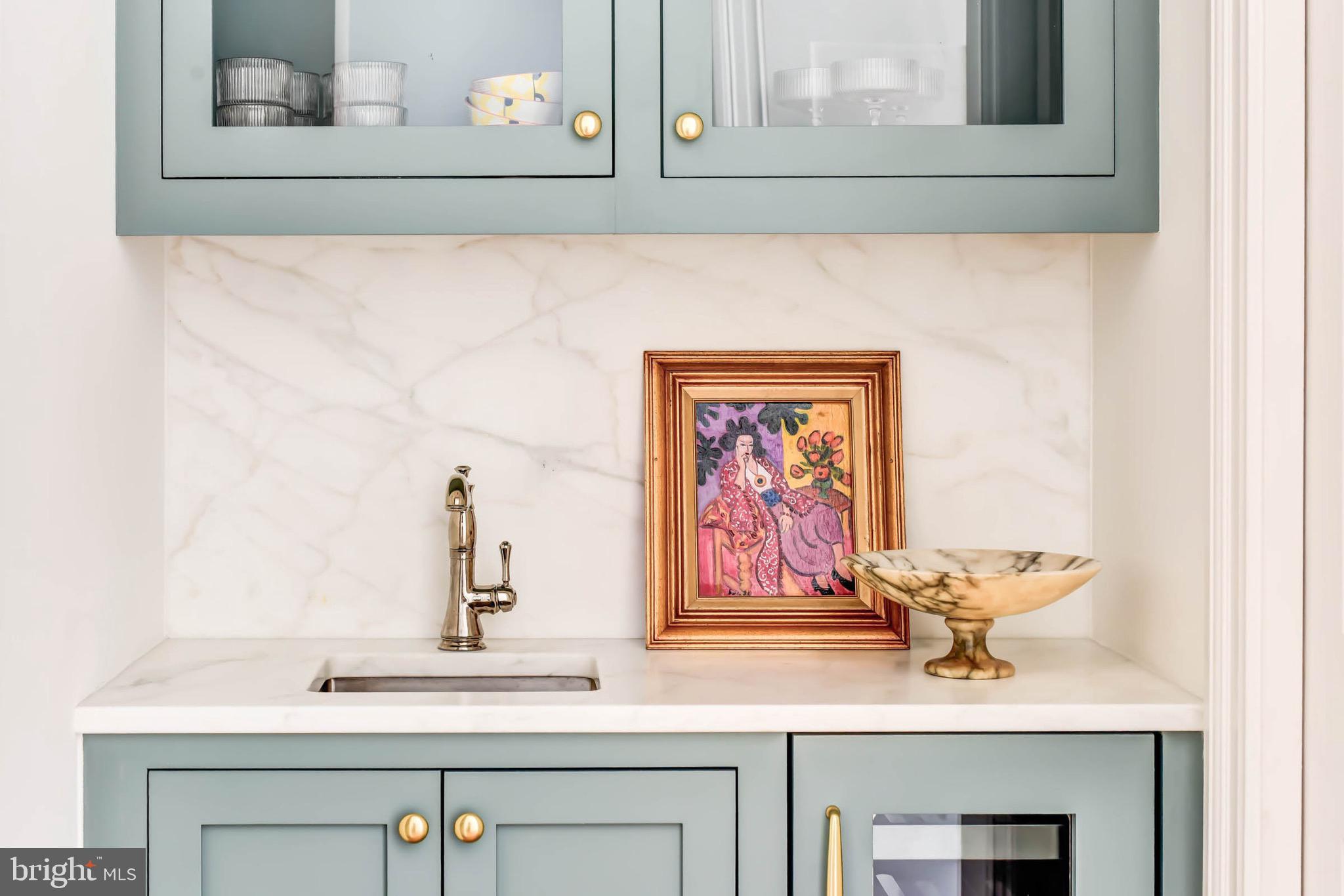 CAPITOL HILL - Residential
