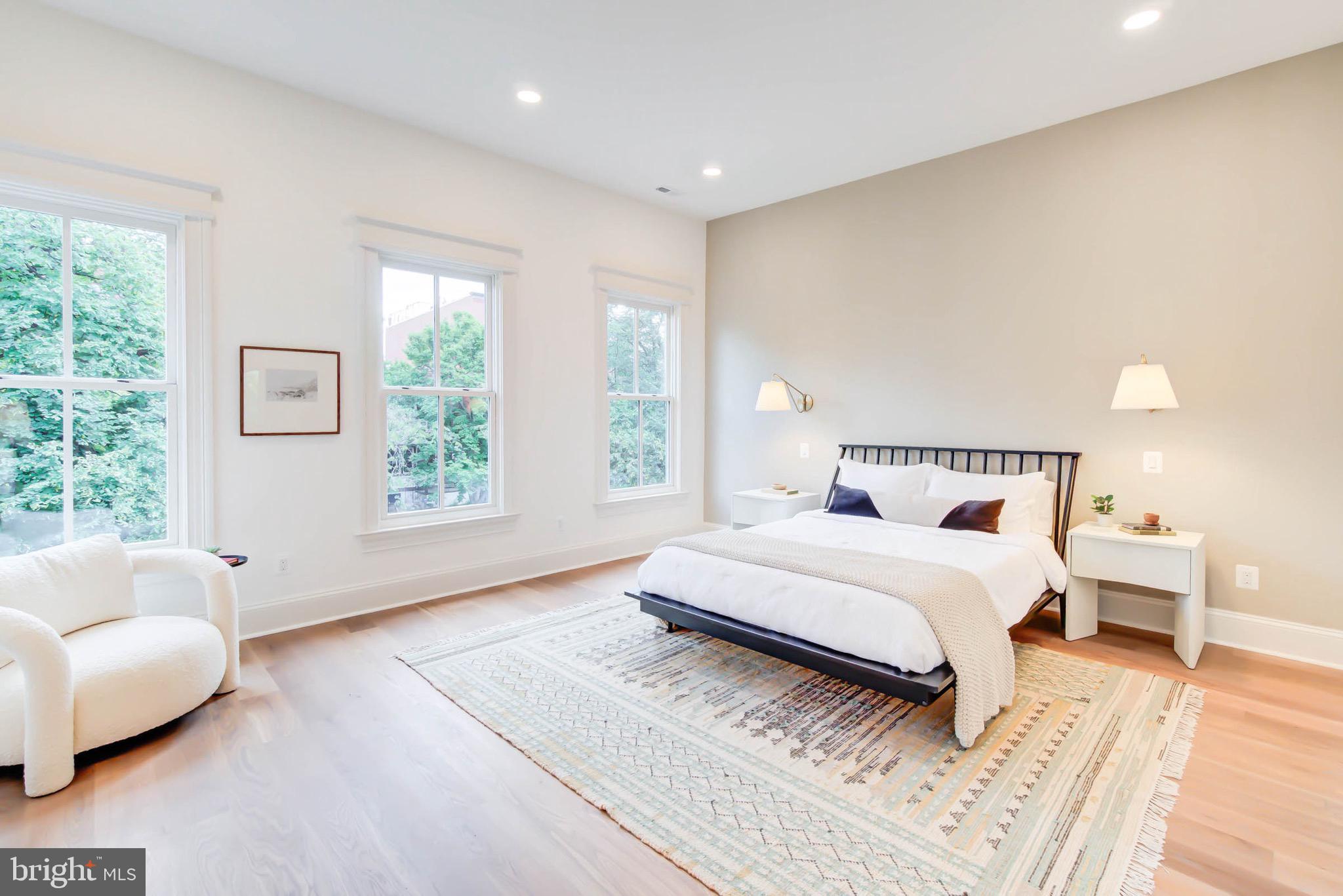 CAPITOL HILL - Residential