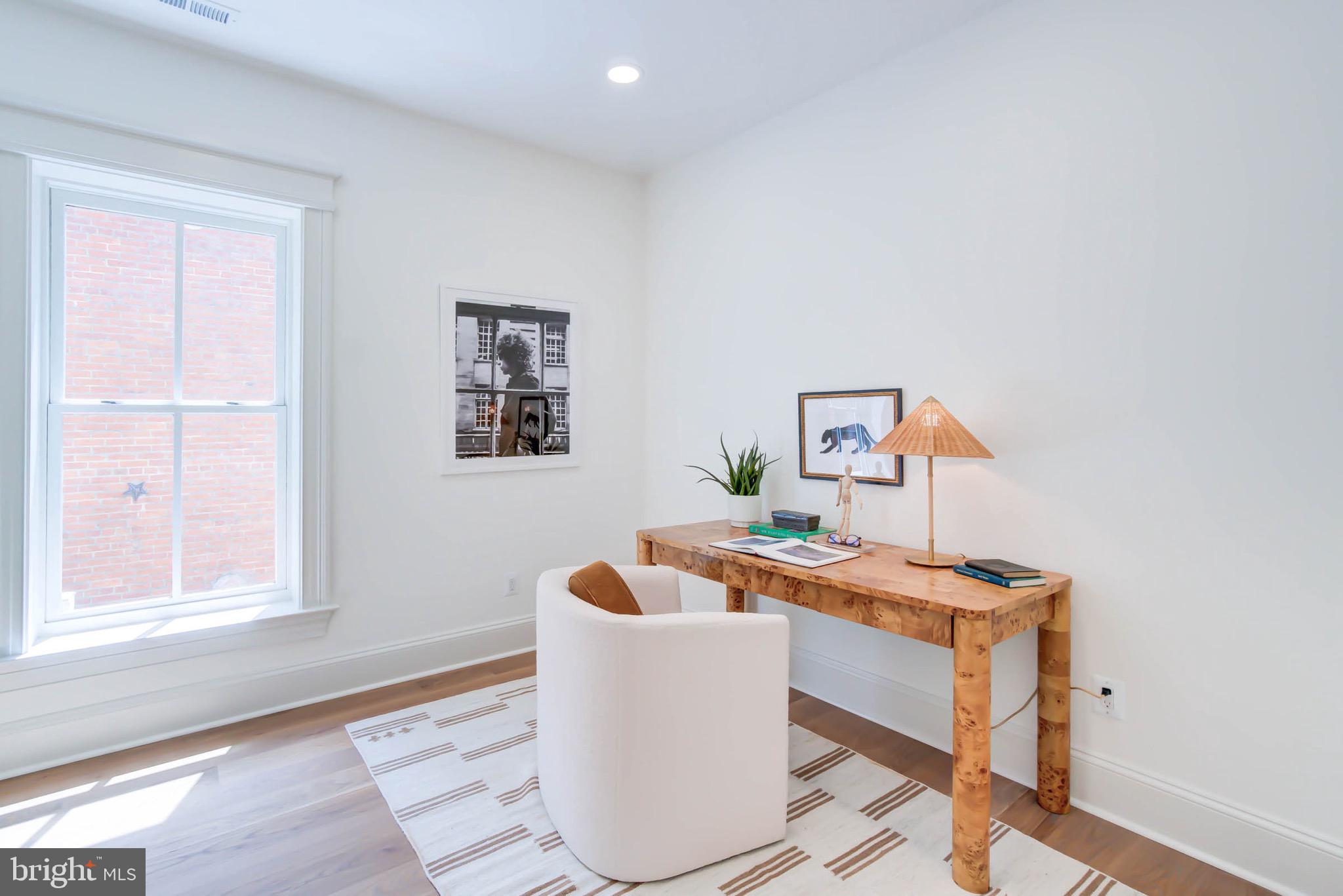 CAPITOL HILL - Residential