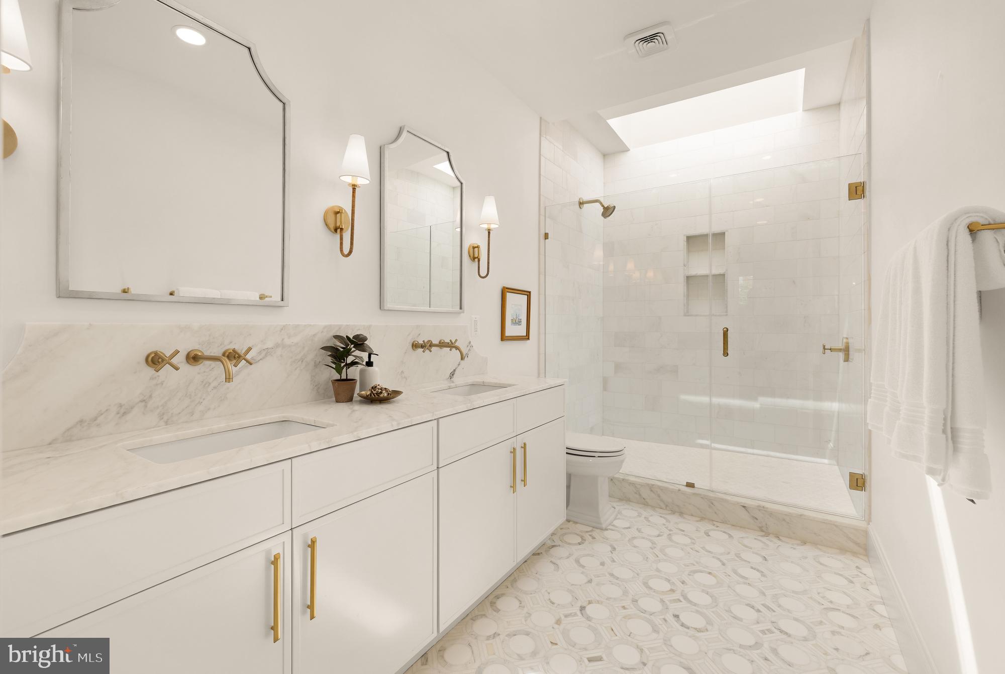 CAPITOL HILL - Residential