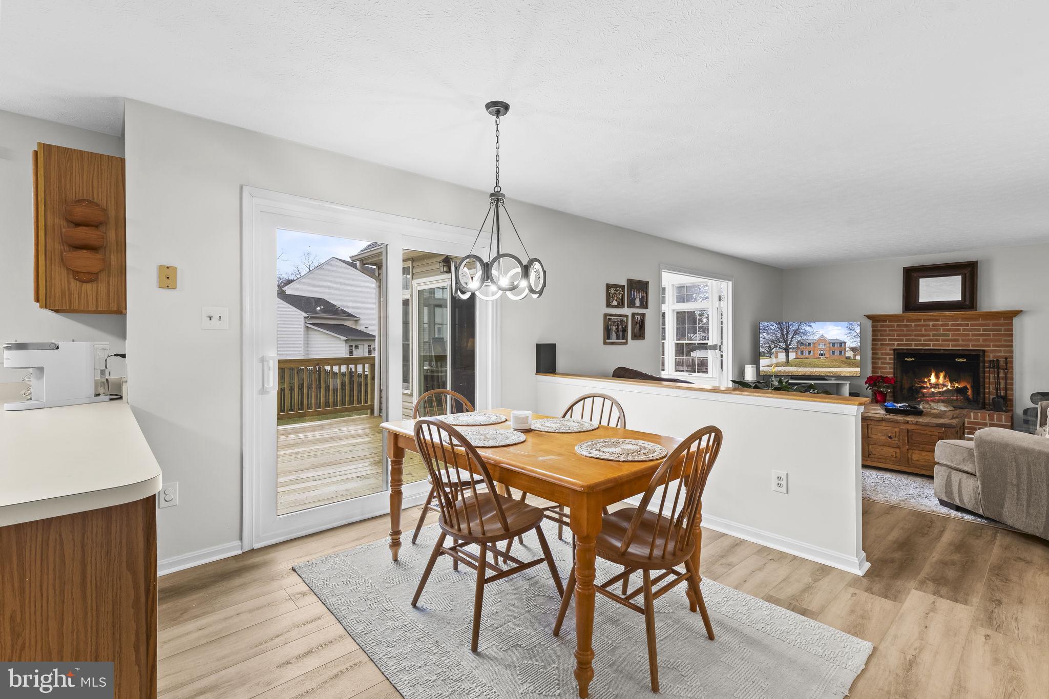 COURTS OF FOUR SEASONS - Residential