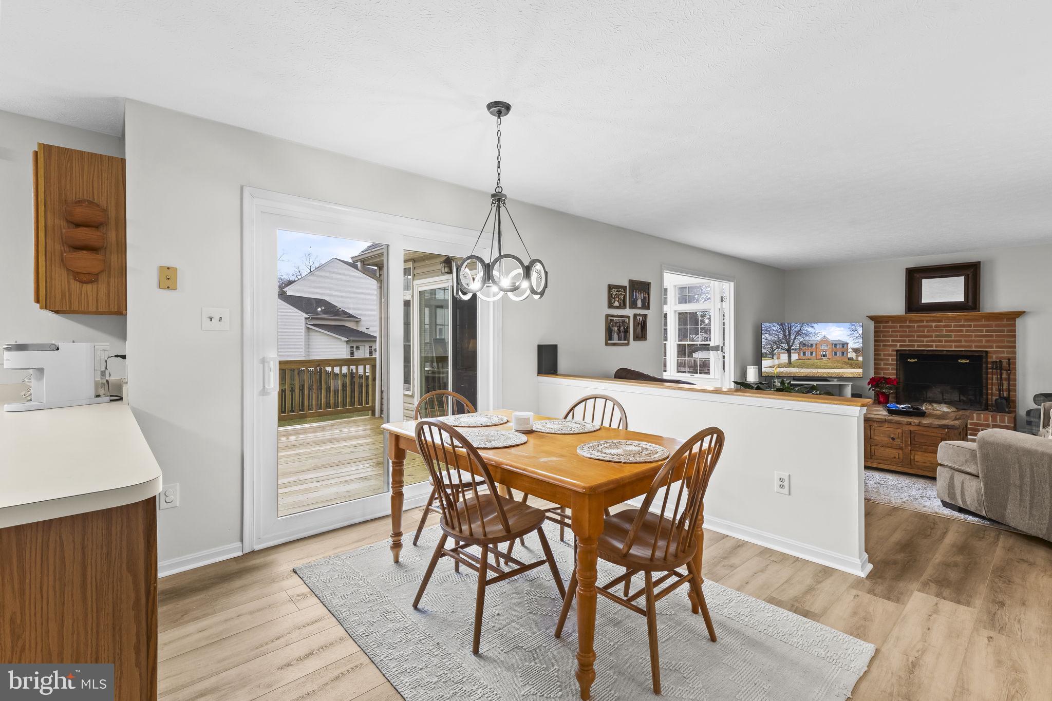 COURTS OF FOUR SEASONS - Residential