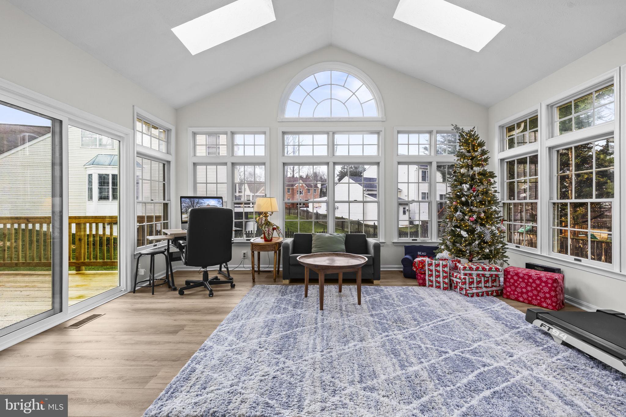 COURTS OF FOUR SEASONS - Residential