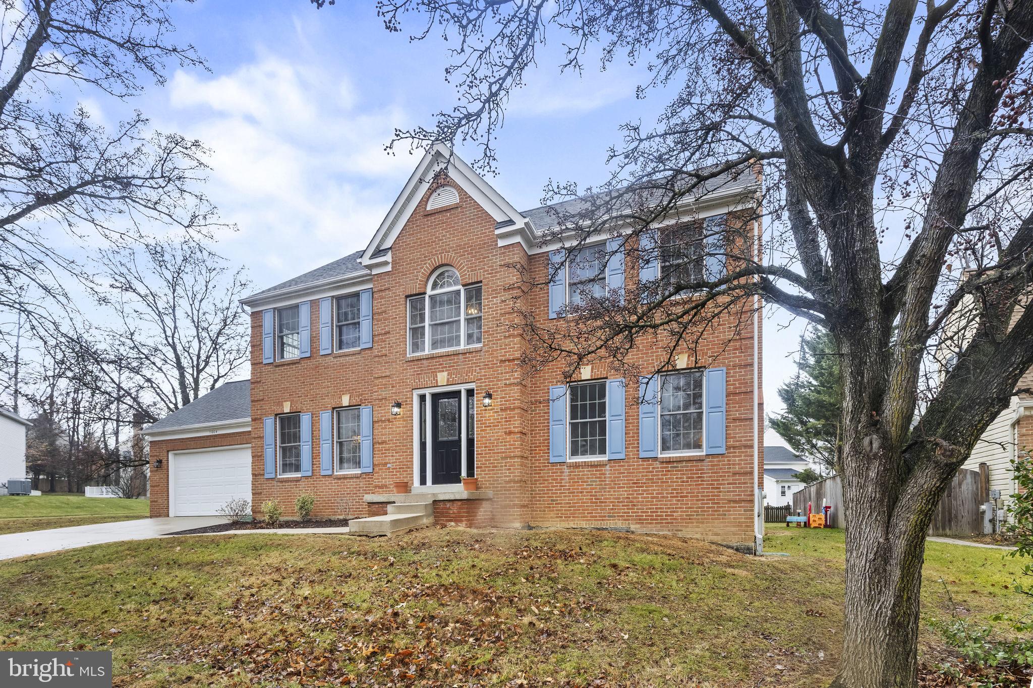 1004 SUMMER HILL DRIVE