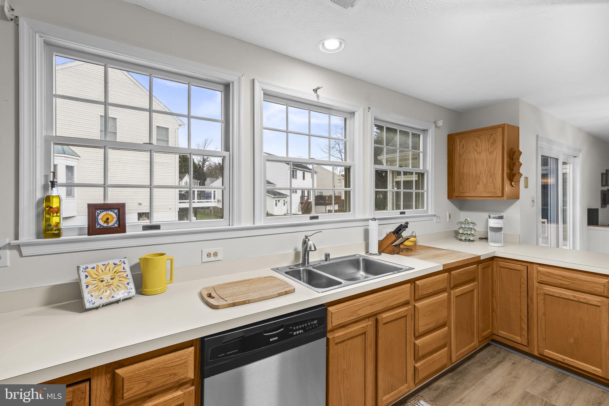 COURTS OF FOUR SEASONS - Residential